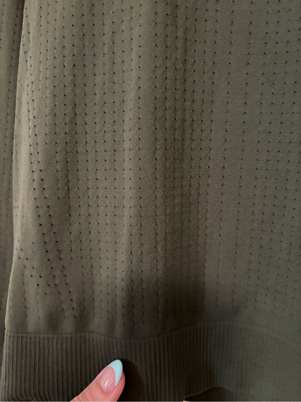 🤎🏃🏽♀️Athleta Olive Crewneck Lightweight Athletic wear L/S Top🧘🏽♀️🤎 - Picture 7 of 10